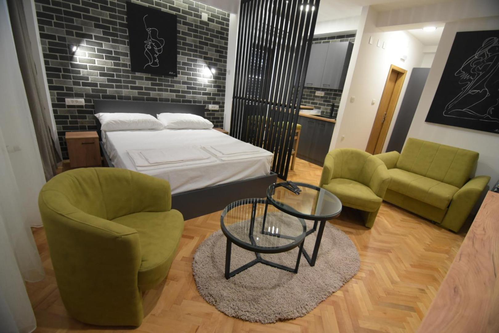 Apartament Station 44 *